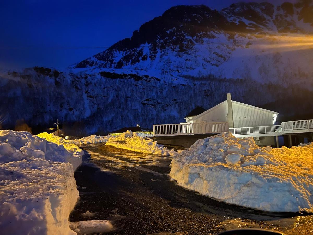 Senja Living Aparthotel Stonglandseidet Eksteriør bilde